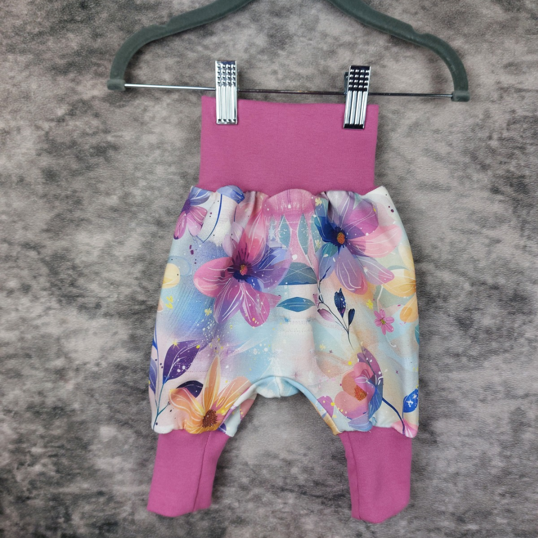 Mitwachshose Blumen pink Gr. 50/56