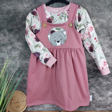 Latzkleid