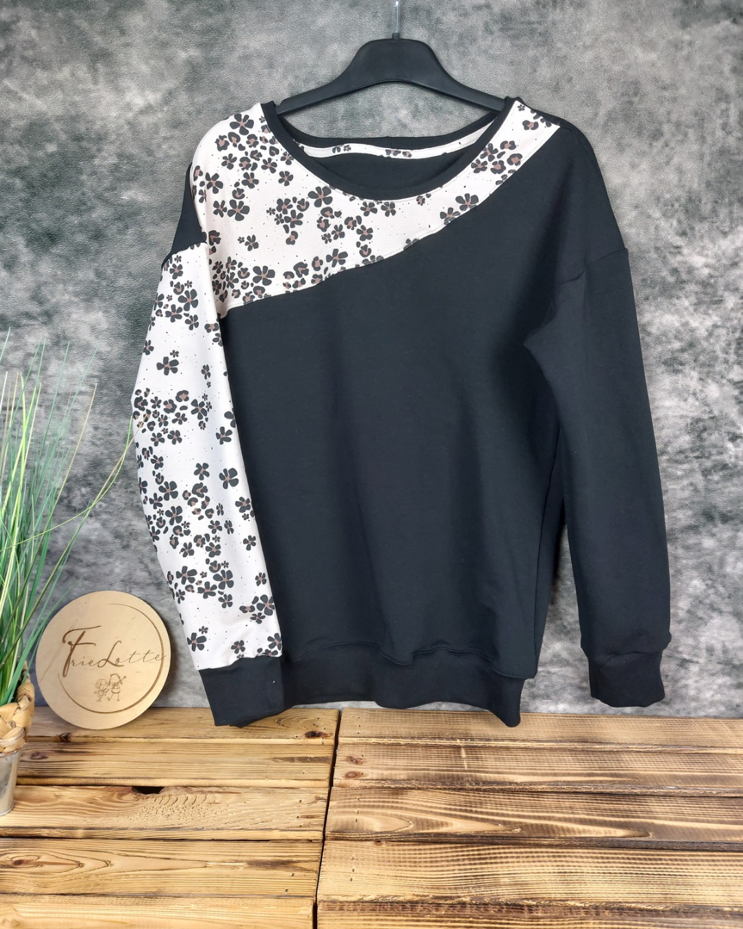 Oversized Sweater Gr. 36 Leoblumen