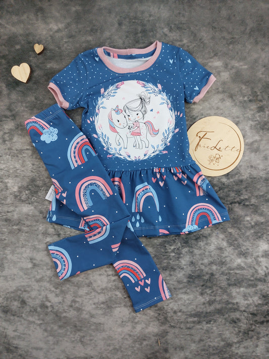Set aus T-Shirt mit Volant und Leggins