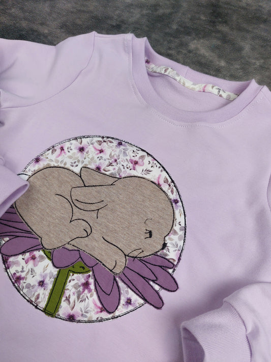 Sweater Hase auf Blume