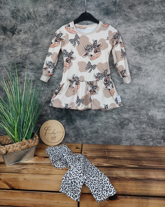 Set Leokuh aus Sweater mit Volant und Leggins Gr. 92