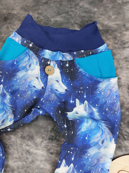 Hose mit Taschen aus einem Stoff von Gina and U