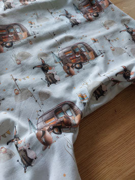 Latzhose aus einem Stoff von Gina and U