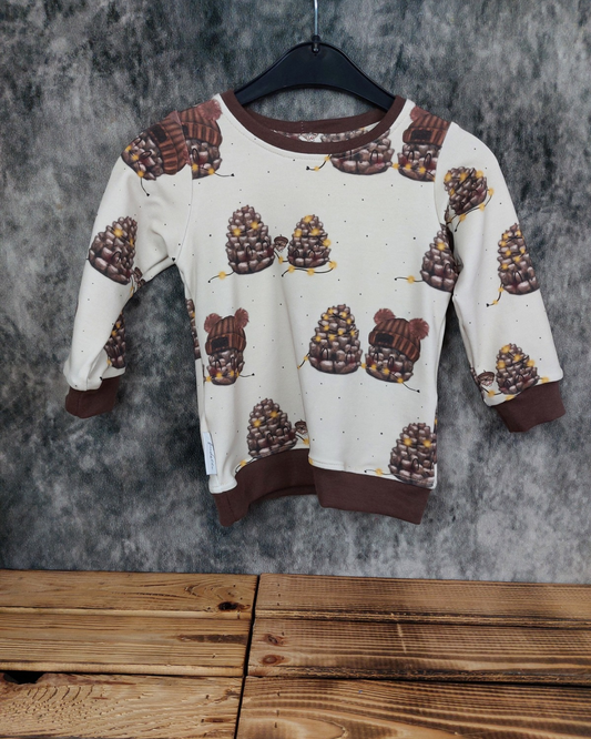 Sweater Gr. 86 Tannenzapfen