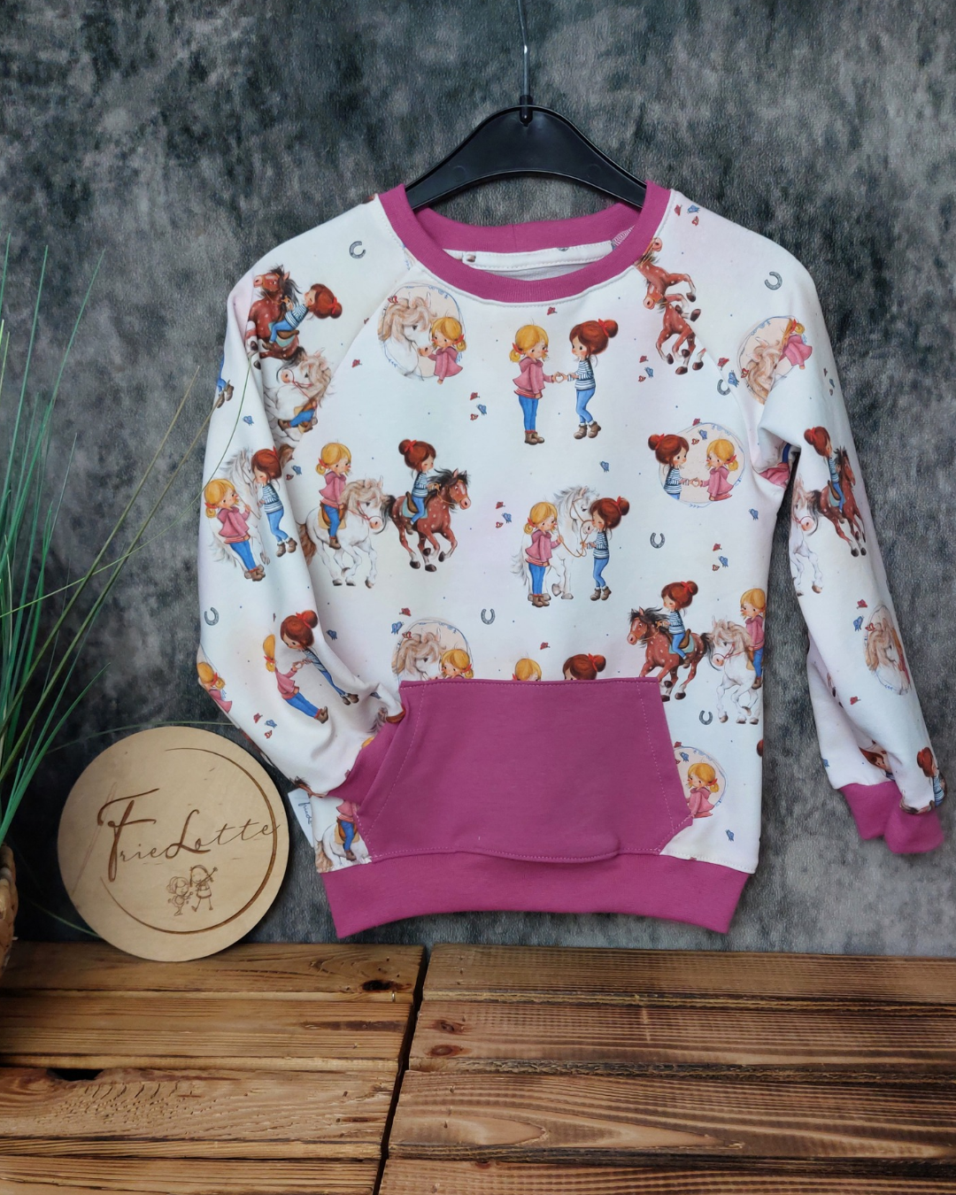 Sweater Pferdemädels Gr. 104