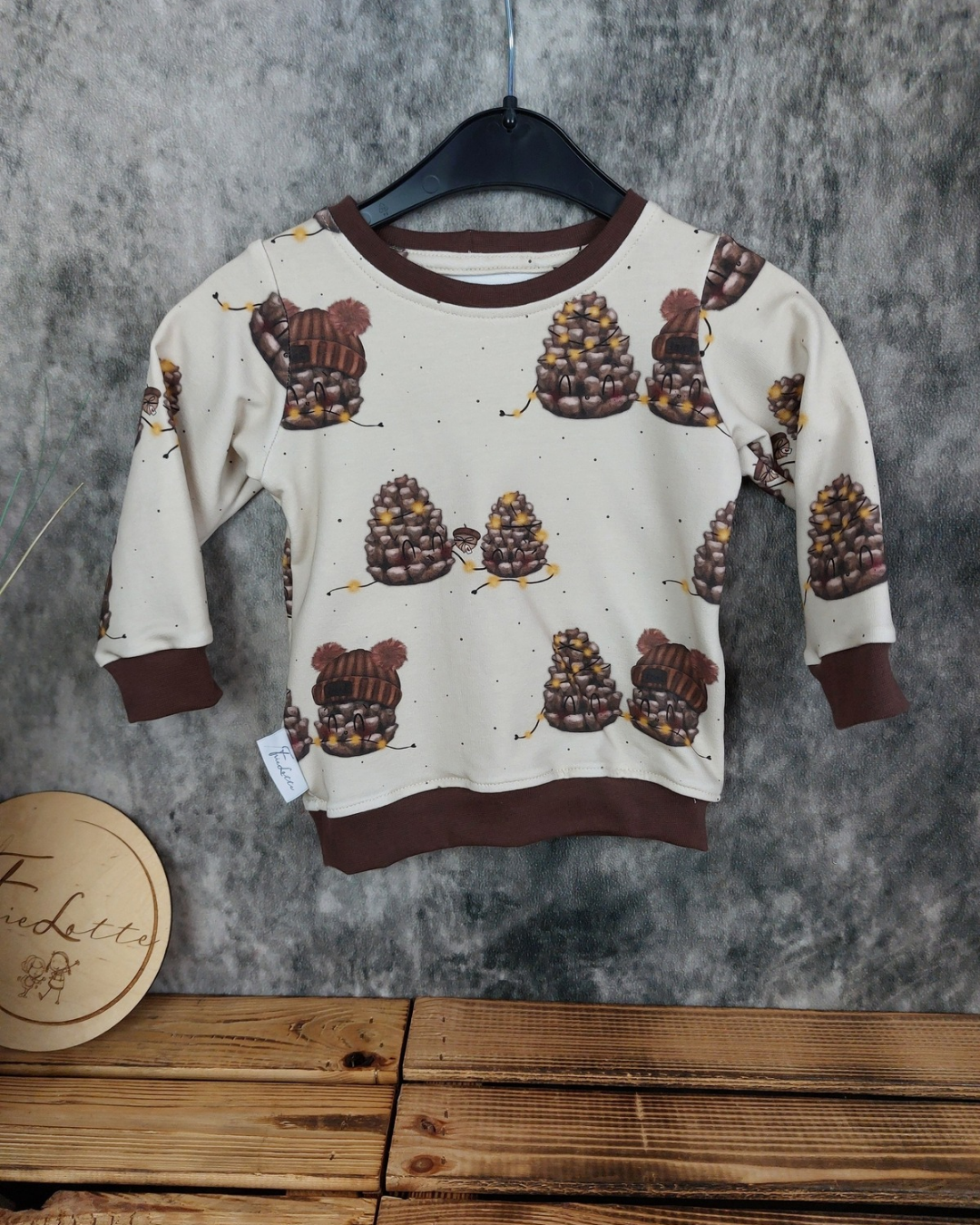 Sweater Gr. 80 Tannenzapfen