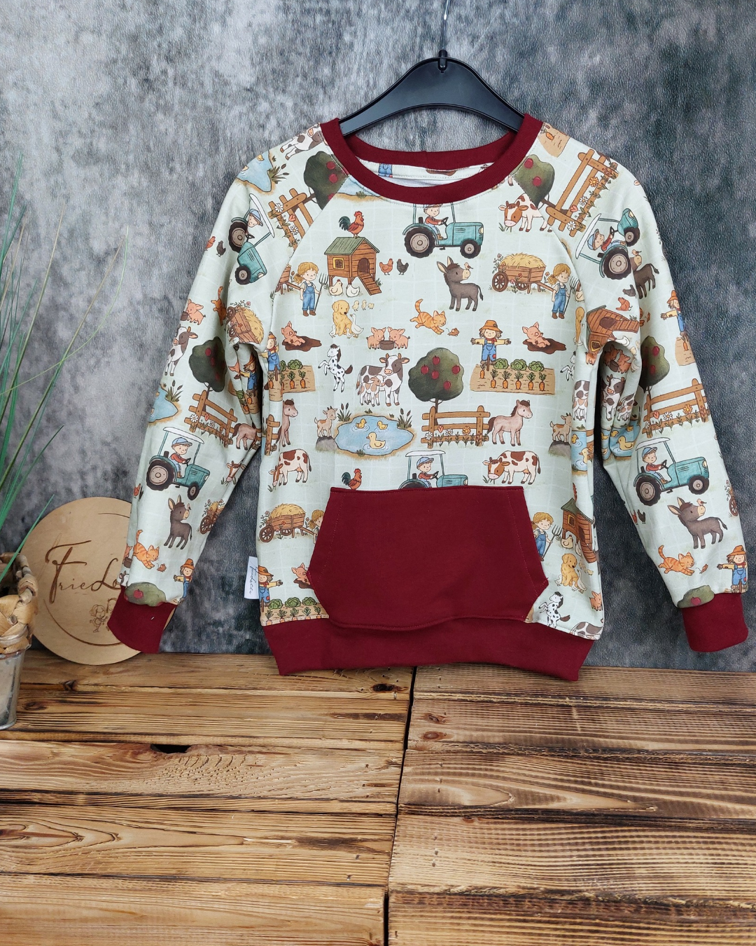 Sweater mit Tasche Bauernhof