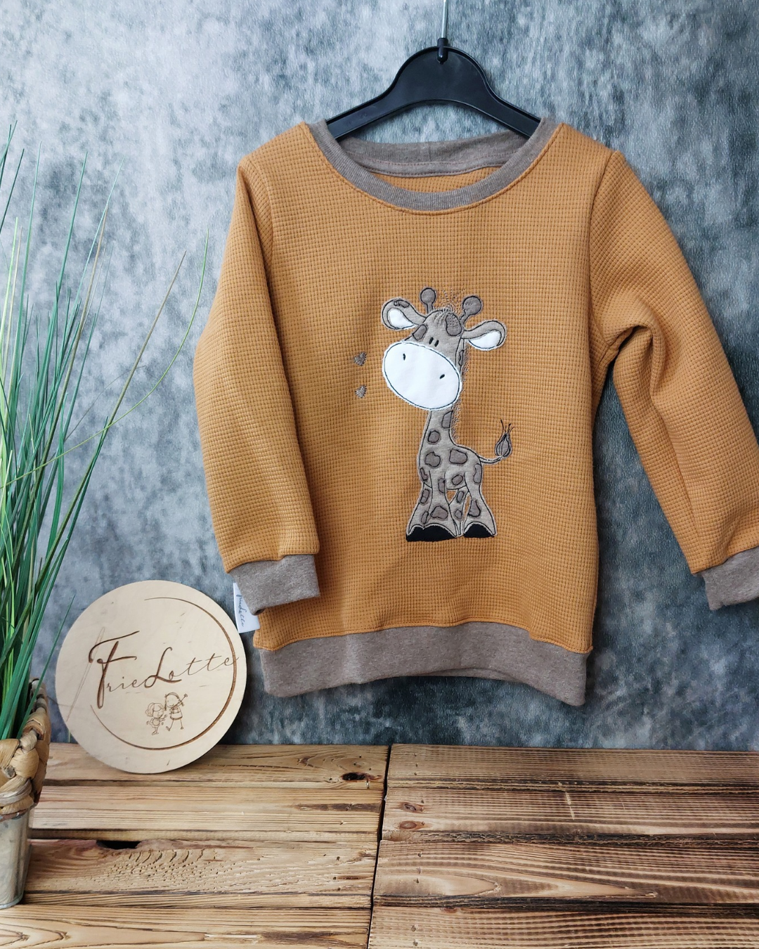 Sweater Giraffe aus Waffeljersey in Wunschgröße